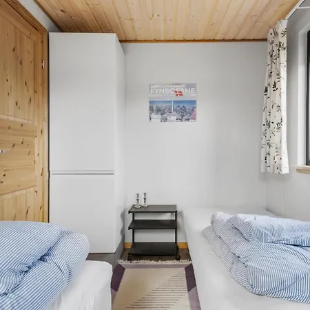 5 Bedroom Lovely In בית נופש